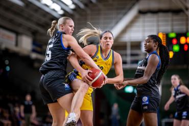 Ein Basketball-Spektakel zum Jahresabschluss: Die Eigner Angels treffen auf ALBA Berlin. 
