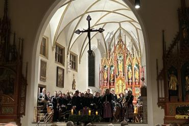 Das Bild zeigt eine Impression des Oettinger Weihnachtskonzertes.