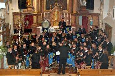 Die Musikkapelle Reimlingen unter der Leitung von Karsten Sell.