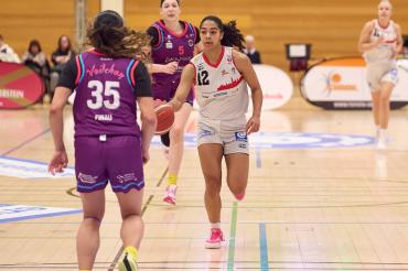 US-Girl Jayda Janson trug mit ihrer Karrierebestleistung von 24 Punkten, davon fünf Dreiern, entscheidend zum Sieg der Eigner Angels bei.