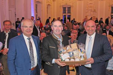 Bayerischer Wirtschaftsminister Hubert Aiwanger zu Gast auf dem Agrar-Abend der Raiffeisen-Volksbank Donauwörth eG