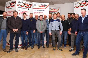 Die FFW Hochaltingen bei der Werksbesichtigung von Getränke König.