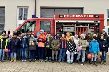 Bei der Feuerwehr Amerdingen erlebten knapp 30 Grundschüler einen spannenden Schultag.