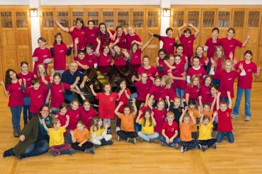 hier sieht man die Kinderkantorei St. Georg.