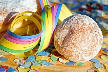 Luftschlangen und Quarkbällchen