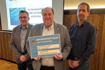 Der Lions Club Nördlingen unterstützt die Nördlinger Tafel.