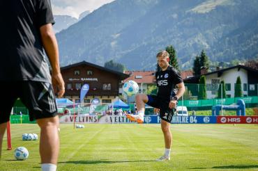 Auch in den Trainingslagern ist Marc Thum immer nah an der Mannschaft dran.