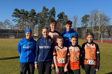 Teilnehmerinnen und Teilnehmer des Swim and Run