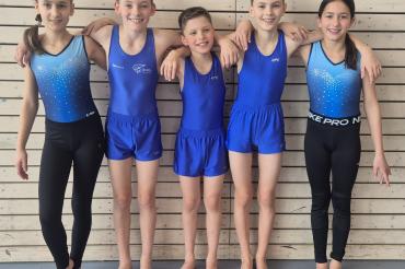 Schülerinnen und Schüler des Theodor-Heuss-Gymnasium beim Landesfinale im Geräteturnen