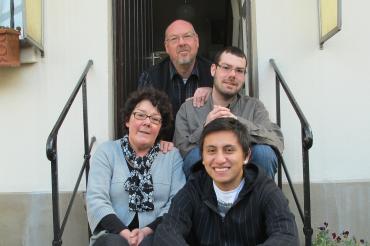 Familien in Donau-Ries haben 2025 wieder die Möglichkeit, ein internationales Gastkind für ein halbes oder ganzes Schuljahr bei sich aufzunehmen. 