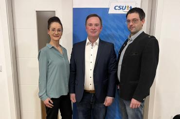 Kathrin Dorfmüller Stellvertreter, Franz Ost Vorsitzender und Alexander Wild Stellvertreter.