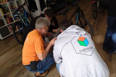 Fahrrad-Check des ADFC Donau-Ries beim Jugendcafe Donauwörth.