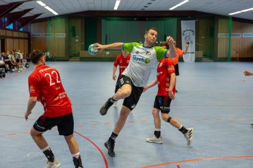 Gegen den Tabellenzweiten des TSV Göggingen zeigten die Herren des TSV Bäumenheim (im Bild: Dennis Ott) erneut eine ordentliche  Leistung, die leider nicht belohnt wurde.