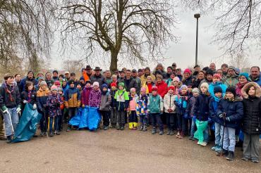 Die freiwilligen Helferinnen und Helfer der diesjährigen Flursäuberungsaktion in Nördlingen.