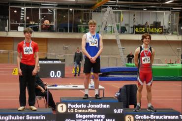 Jonathan Federle auf Platz 1. 