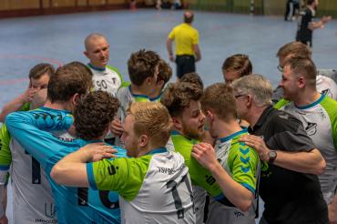 Die Mannschaft des TSV Bäumenheim zu Beginn der zweiten Halbzeit.