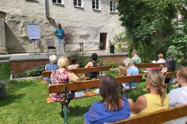 Vorträge und verschiedene Stände gehören zu den Gesundheits- und Bewegungstagen in Donauwörth.