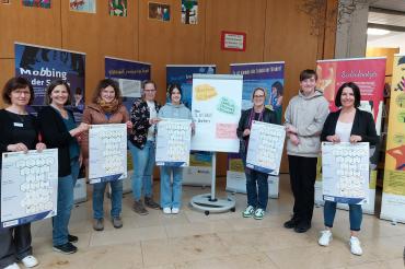 Schülerinnen und Schüler sowie Mitarbeiter der Kommunalen Jugendarbeit des Landratsamtes Donau-Ries