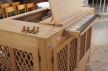 Klein aber oho: Die 1012 erbaute Truhenorgel der Firma Deininger&Renner verzaubert mit ihren charaktervollen Flötenregistern und ist ein ausgezeichnetes Begleitinstrument für kammermusikalische Besetzungen.