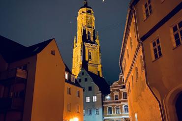 Turn "Daniel" bei Nacht. 