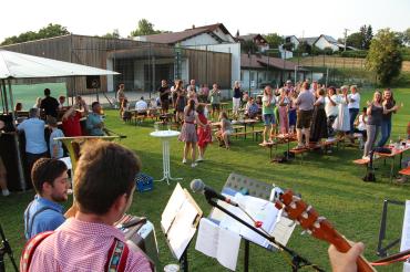 Partystimmung ist bei Sounds im Grünen garantiert