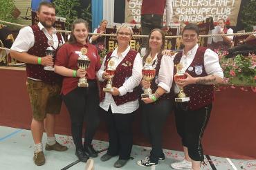 V.l.n.r.: Tim Herz, Mona Herz, Marianne Strauch, Regina Eder, Petra Leinfelder