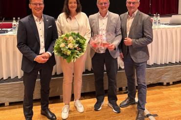 Von links: Oberbürgermeister David Wittner, Martina Schwarzer (Werkleiterin Stadtwerke), Stadtkämmerer Bernhard Kugler und Martin Bickelein (Technischer Werkleiter Stadtwerke). 