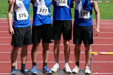 Das Bild zeigt die Schwäbischen Meister über 4x100 Meter der Mu20. 