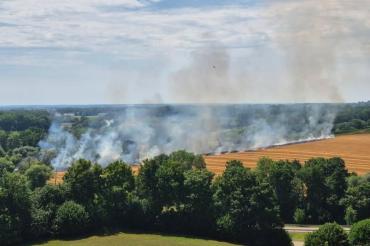Feuer bei Graisbach von einer DRA-Leserin aufgenommen.
