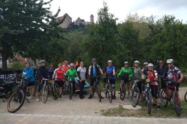 Die Bio-Biker aus Nördlingen (ohne Motorunterstützung) bezeichnen sich selbst scherzhaft als „bedrohte Art“, die man schützen müsse.