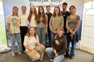 Die Teilnehmerinnen und Teilnehmer des THG Nördlingen am Jugendkunst-Wettbewerb hatten ihre Ideen zur Heimat kreativ umgesetzt.