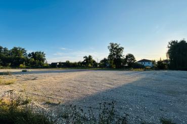 Auf der "Konversionsfläche Valeo" sollen bald ein Discounter und ein Drogerie-Markt gebaut werden. 