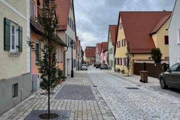 Vollsperrung der Henkergasse wegen Feier zum Abschluss der Straßenbauprojekte „Henkergasse“, „Münzgasse“ und „An der Reimlinger Mauer“.