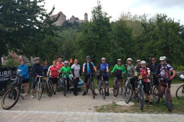 Die Radler mit reiner Muskelkraft am Ziel in Harburg.