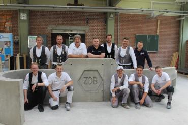 Das Nationalteam Deutsches Baugewerbe samt Trainer.