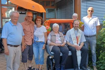 Auf dem Bild zu sehen sind (von links nach rechts, 1. Reihe): Hans Roßkopf, Karl-Heinz Vogel, Imelda Vogel´, Margret Vogel, Pfarrvikar Reiner Herteis, Rainer Kaufmann; hinten: Margit Kaufmann
