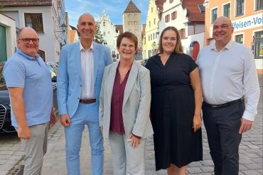 V.l.n.r.: Georg Wiedemann, Christoph Schmid, Claudia Müller, Marion Segnitzer, Peter Moll (Vorstandschaft SPD Unterbezirk Donau-Ries)