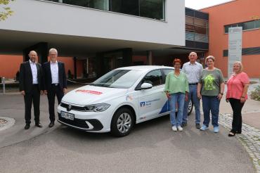 Von links: Dr. Walter Greiner (Stv. Vorstandsvorsitzender), Bernhard Ströbele (Vorstandsvorsitzender Raiffeisen-Volksbank Ries), Birgit Kolb (Palliativ-Pflegefachkraft), Hans Lehenberger (Schatzmeister Förderverein), Karolina Meixner (Leitende Oberärztin Palliativ-Station), Ana Nastasia Vintila (Psycho-Onkologin)