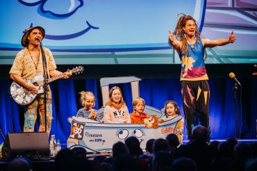 "Rodscha aus Kambodscha und Tom Palme: Happy Jungle Show"