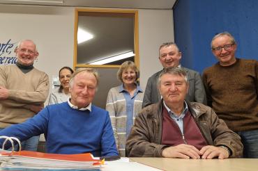 Der Vorstand des Fördervereines der Ludwig-Auer-Mittelschule tagt. Es fehlen Bärbel Stahl und Stefan Görlich.