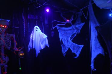 In Amerdingen entsteht zu Halloween eine eigene Geisterbahn.