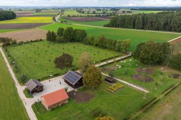 Blick auf den Botanischen Obstgarten Donau-Ries. 