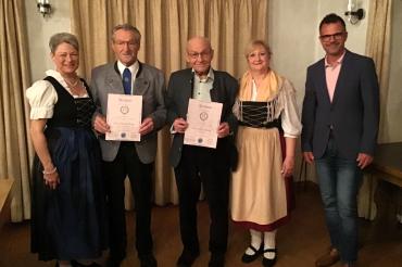Auf dem Bild zu sehen (von links): Birgit Rößle (Stadträtin u. 2. Vorsitzende), Rudl Kraut, Otto Kraut, Claudia Kraut-Speer (1. Vorsitzende) und OB Jürgen Sorrè.