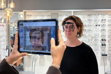 Passgenaue Gleitsichtbrillen bei Optik Augenblick.