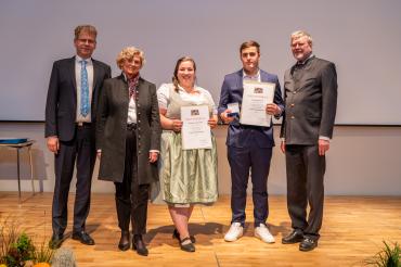 Meisterbriefe für Landwirtschaftsmeisterinnen und Landwirtschaftsmeister aus dem Regierungsbezirk Schwaben