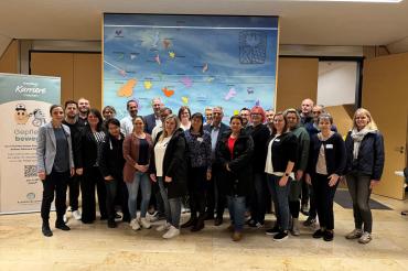 Die Teilnehmerinnen und Teilnehmer des diesjährigen Kooperationsratstreffen des Ausbildungsverbundes Pflege Nordschwaben.