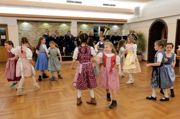 Die Tanz AG der Grundschule Marktoffingen