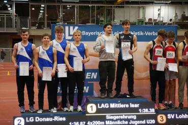 Die 4x200 Meter Staffel der LG Donau-Ries mit Jonas Schöniger, Fabian Lechner, Jonathan Federle und Jakob Miehling.