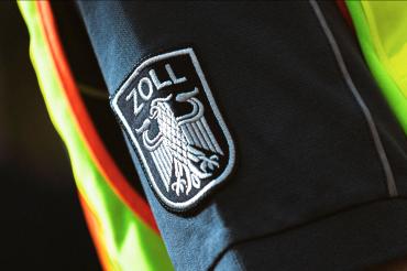 Der Zoll soll mehr Mindestlohn-Kontrollen machen. „Damit käme man endlich mehr Betrieben auf die Schliche, die ihren Beschäftigten weniger als die vorgeschriebenen 13,90 Euro pro Stunde bezahlen“, sagt Laura Schimmel von der Gewerkschaft NGG Schwaben.