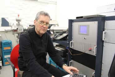 Professor Dr. Stefan Hölzl im Interview